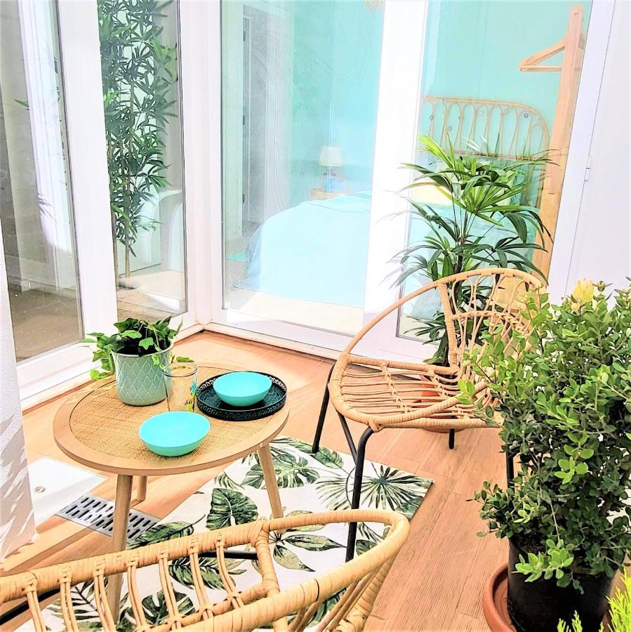 The Shore At Seaside Paradise - Cozy Patio On The Promenade Espinho  Εξωτερικό φωτογραφία
