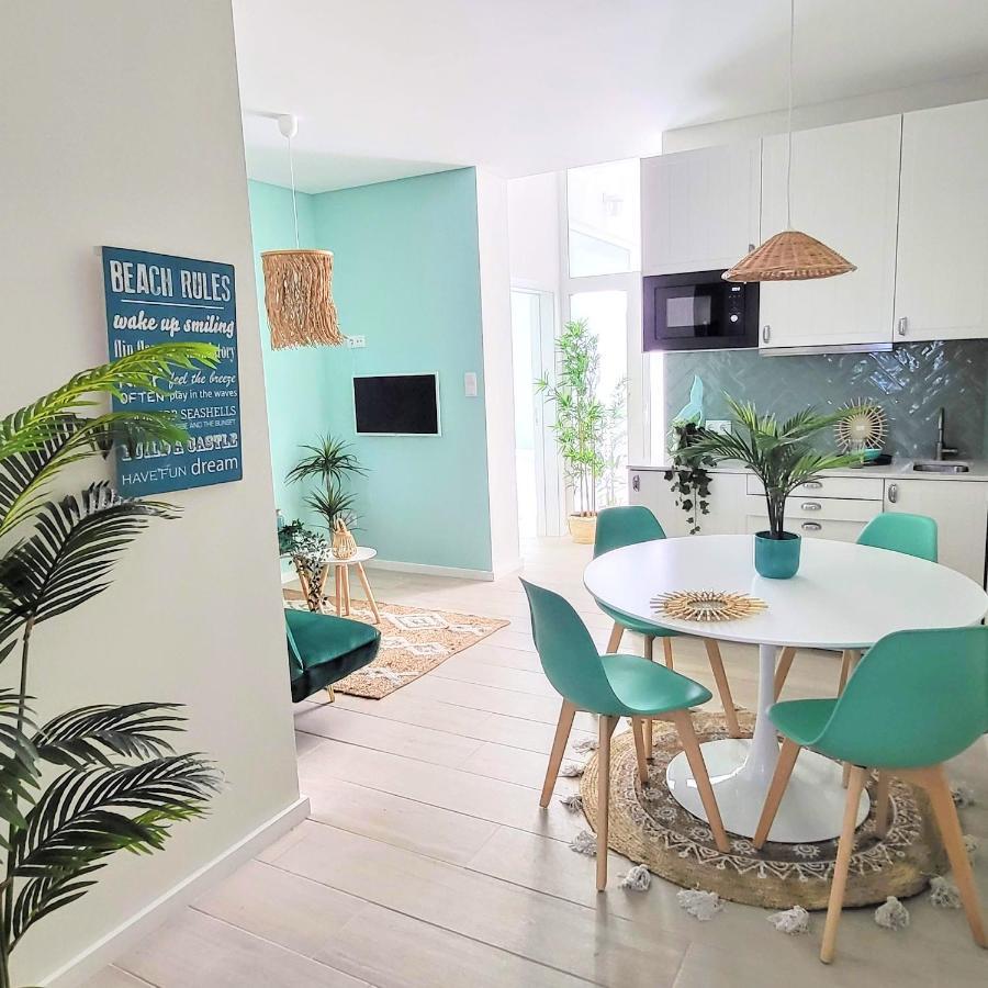 The Shore At Seaside Paradise - Cozy Patio On The Promenade Espinho  Εξωτερικό φωτογραφία